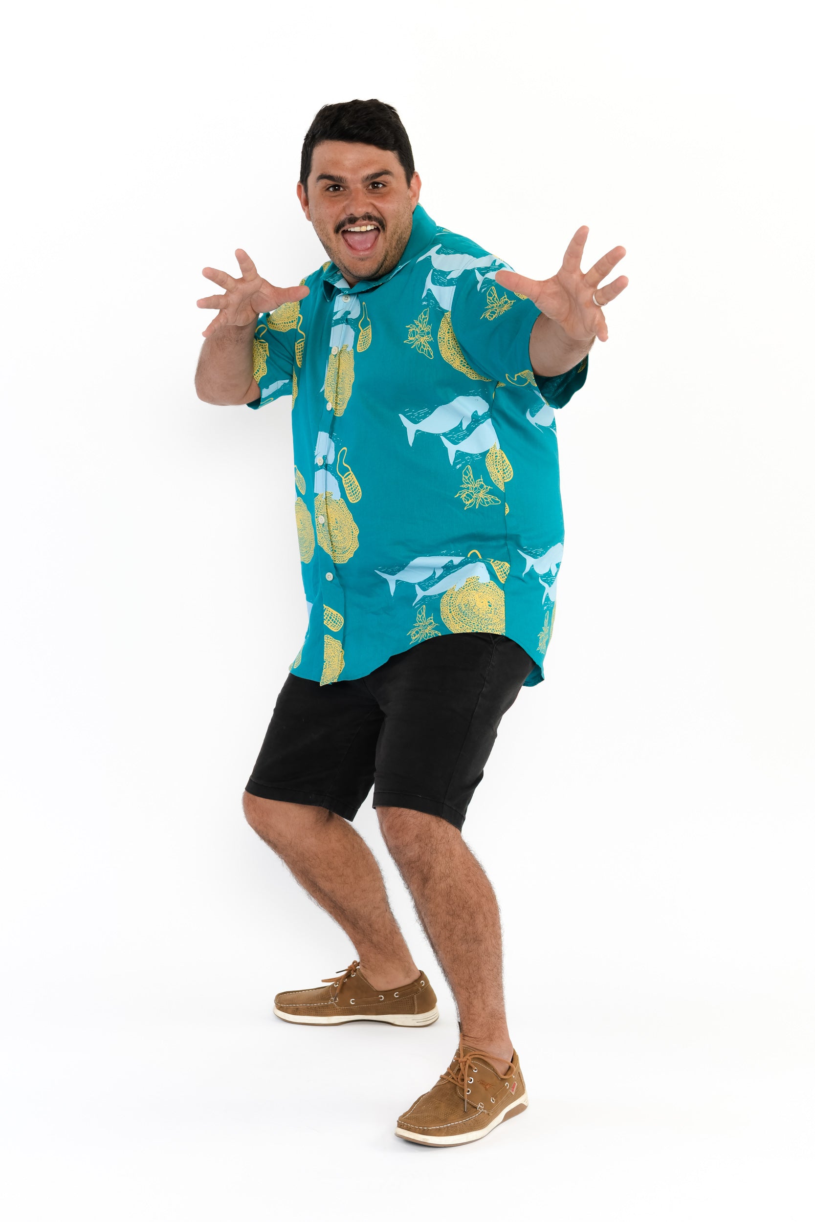 Short Sleeve Collared Shirt - Ganunda & Bagirang (Sugar Bag Bee Honey & Dugong)