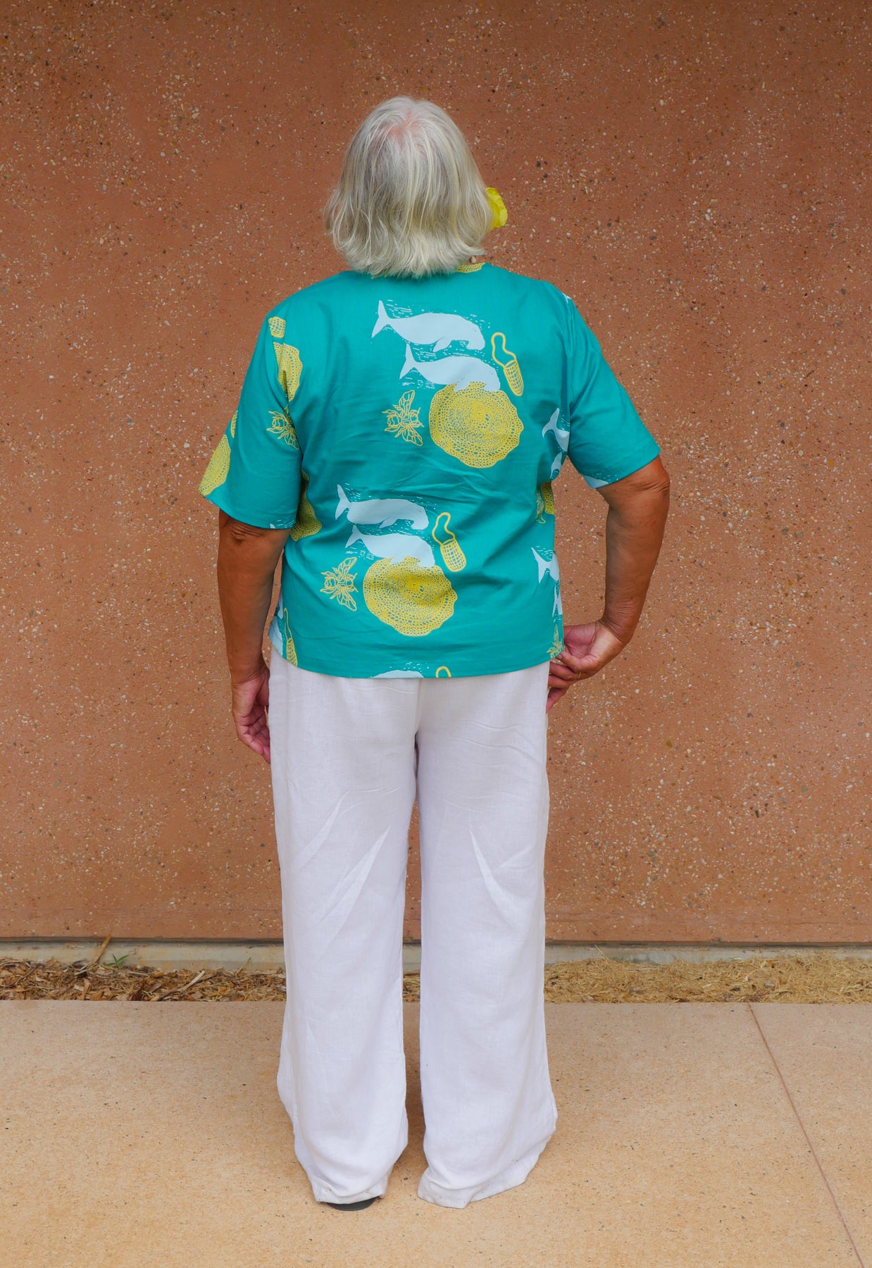 Everyday Top - Ganunda & Bagirang (Sugar Bag Bee Honey & Dugong)