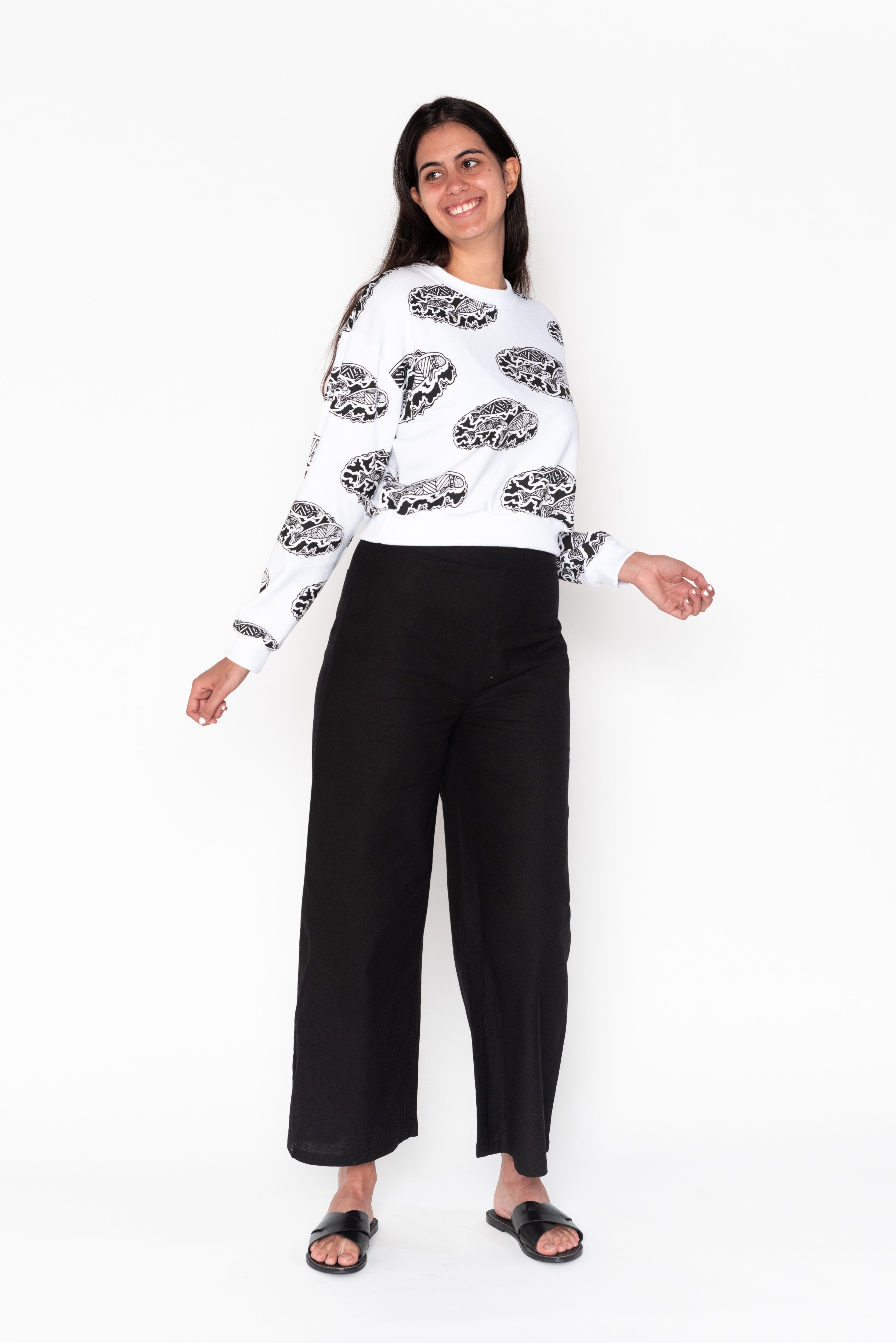 Cropped Sweatshirt - Odorr (Dugong) Family