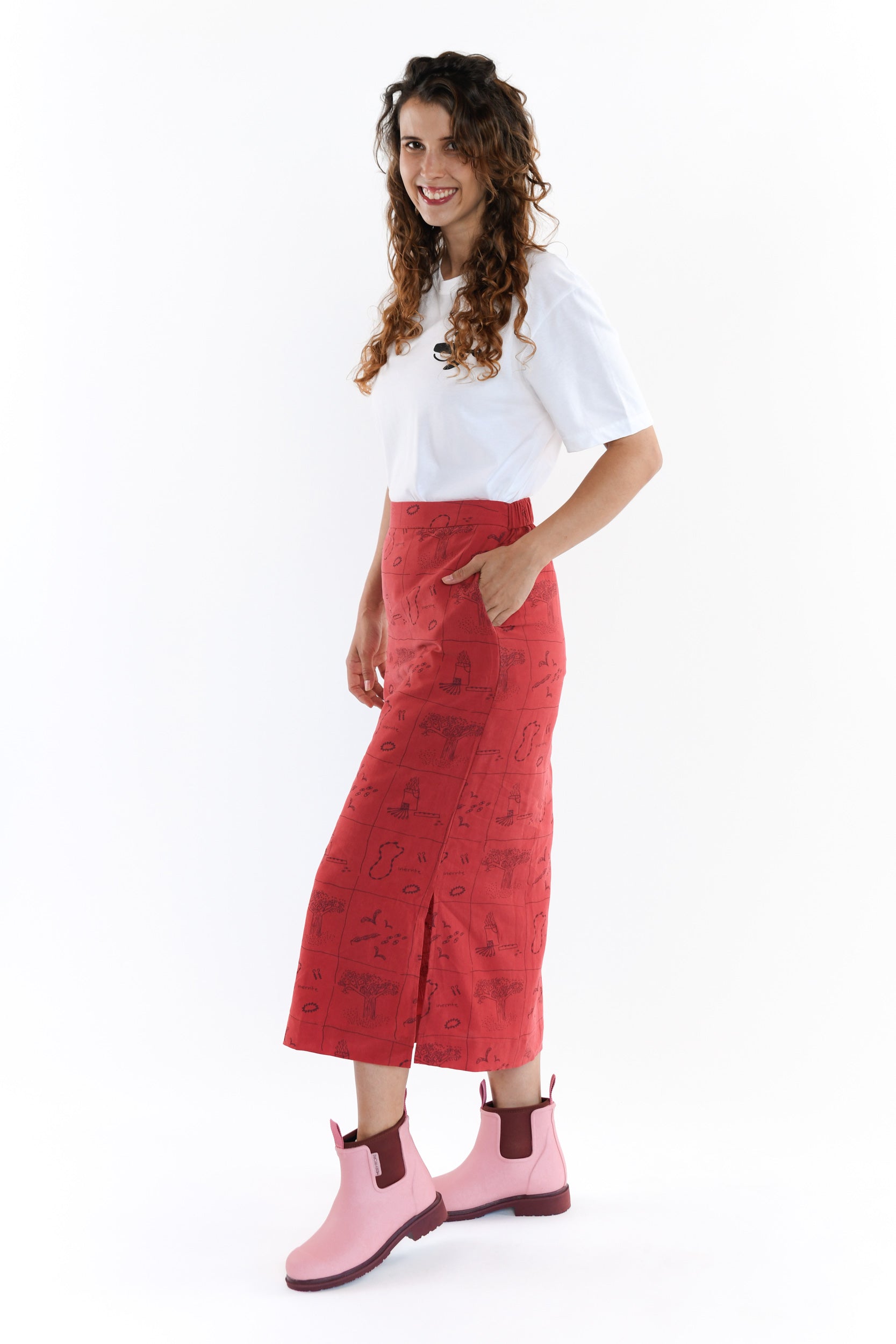 Midi Skirt - Inernte Necklace Making (Red)