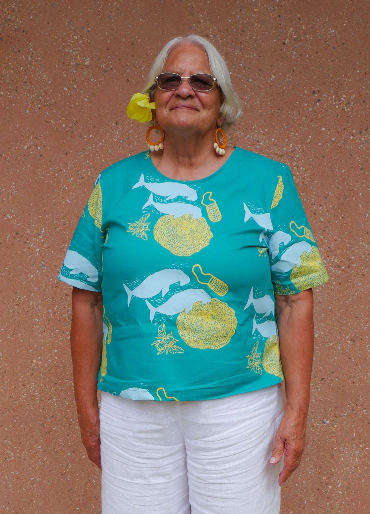 Everyday Top - Ganunda & Bagirang (Sugar Bag Bee Honey & Dugong)