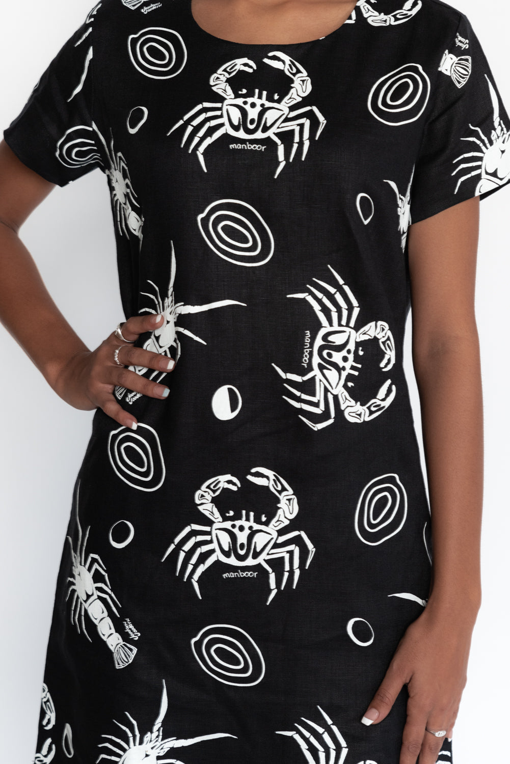 Box Dress - Joodarn (Crayfish) Manboor (Ghostcrab) & The Moon